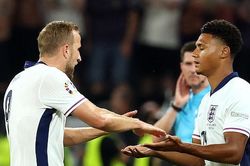 Southgate được ca ngợi vì dám làm điều mà HLV Bồ Đào Nha sợ phải làm với Ronaldo