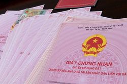 Nên ghi tên vợ hay chồng trên sổ đỏ để bảo vệ tài sản chung theo Luật mới?