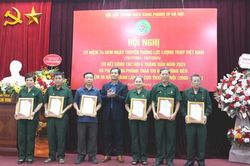 Hội Cựu thanh niên xung phong TP Hà Nội tặng 172 sổ tiết kiệm cho hội viên