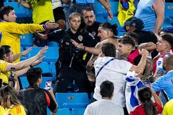 Liverpool họp khẩn sau vụ Nunez đánh nhau với CĐV Colombia