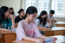 Hà Nội hạ điểm chuẩn vào lớp 10 chuyên
