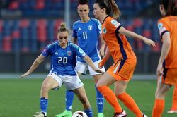 Lịch thi đấu bóng đá hôm nay 12/7: Đại chiến Hà Lan vs Ý, Séc vs Tây Ban Nha