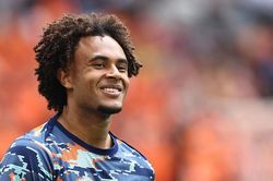 Những điều thú vị về tân binh Joshua Zirkzee của MU