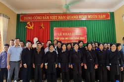 Thắp sáng niềm tin từ lớp học xóa mù chữ cho đồng bào vùng cao