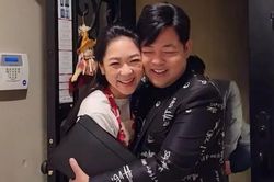 Hà Thanh Xuân nói gì khi Quang Lê đề nghị dọn về ở chung?