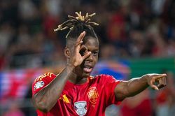 Nico Williams, sao Tây Ban Nha có cha từng làm việc ở Chelsea và anh trai thi đấu cho đội tuyển khác