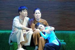Sân khấu Thành phố Hồ Chí Minh thưa vắng khán giả trong dịp hè