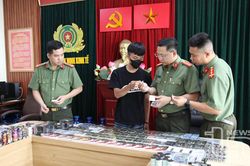 Thu giữ lượng lớn phụ kiện, tinh dầu thuốc lá điện tử