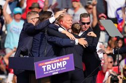 Nổ súng tại sự kiện vận động tranh cử của ông Donald Trump
