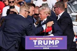 Chùm ảnh hiện trường ông Trump bị bắn