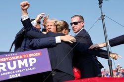 Nghi phạm nổ súng vào ông Trump đã bị tiêu diệt