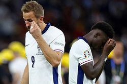 Tin nóng thể thao sáng 15/7: Gary Neville chỉ ra nguyên nhân Anh thất bại ở EURO, Southgate để ngỏ tương lai