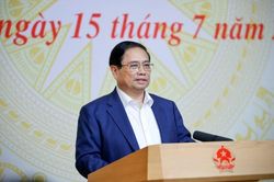 Thủ tục hành chính còn rườm rà, có nơi thực hiện chưa nghiêm, gây phiền hà, bức xúc