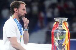 Anh lại thua chung kết EURO: Đừng khóc cho Southgate
