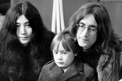 Phát hành lại album 'Mind Games': Cuộc 'đấu trí' cam go của John Lennon!