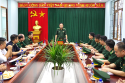 Thiếu tướng Lê Văn Phúc thăm, làm việc tại Đồn Biên phòng cửa khẩu quốc tế Tây Trang
