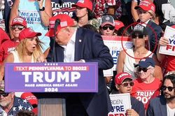 Người phụ nữ ngồi sau Donald Trump trong vụ ám sát trở nên nổi tiếng vì hành vi kỳ lạ