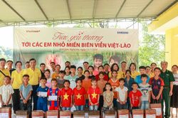 Báo Điện tử VietnamPlus tiếp nối hành trình thiện nguyện trên mảnh đất xứ Nghệ
