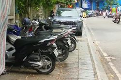 Lộn xộn ở phố Trích Sài
