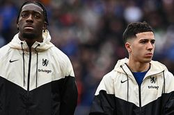 Sao Argentina bị cảnh báo 'không thể hàn gắn quan hệ' với đồng đội Chelsea sau scandal phân biệt chủng tộc
