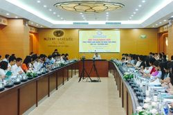 Ngân hàng tìm giải pháp đẩy mạnh tín dụng tiêu dùng, hạn chế 'tín dụng đen'