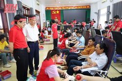 Khai mạc 'Hành trình đỏ - Kết nối dòng máu Việt' lần thứ XII