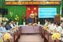 Phó Chủ tịch Quốc hội, Thượng tướng Trần Quang Phương chủ trì cuộc làm việc với Thường trực HĐND thị xã An Nhơn, Bình Định