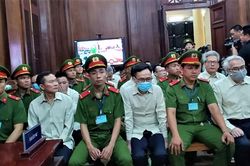 Lãnh đạo ngành Đăng kiểm bỏ qua lỗi để 'nhận hối lộ' như thế nào?