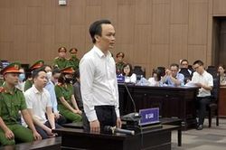 Cựu chủ tịch Tập đoàn FLC Trịnh Văn Quyết hầu tòa