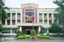 Nhiều nơi ở Đồng Nai treo cờ rủ trước ngày Quốc tang Tổng Bí thư Nguyễn Phú Trọng