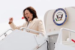 Bà Harris 'đã đủ phiếu'