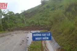 Thanh Hóa: Nhiều tuyến giao thông bị sạt lở do mưa, lũ gây ra