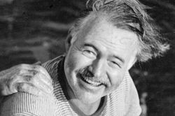 Người hâm mộ kỷ niệm sinh nhật của Ernest Hemingway tại vùng đất nhiều duyên nợ Key West