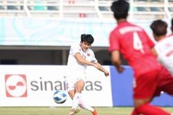 HLV Hứa Hiền Vinh tiến cử cầu thủ U19 Việt Nam cho ông Kim Sang Sik