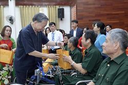 Chủ tịch nước Tô Lâm thăm Trung tâm Điều dưỡng thương binh Thuận Thành