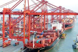 HSBC nâng dự báo tăng trưởng GDP Việt Nam lên 6,5%