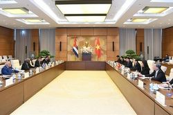 Mối quan hệ thủy chung, son sắt giữa Việt Nam - Cuba không ngừng phát triển cả bề rộng và chiều sâu