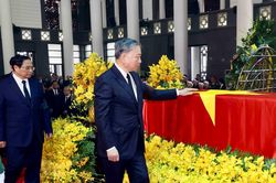 Lãnh đạo Đảng, Nhà nước viếng Tổng Bí thư Nguyễn Phú Trọng