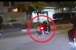 Hai tên cướp giật tài sản, kéo lê nạn nhân hơn 100m trên đường