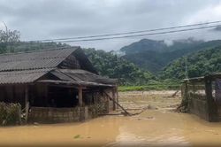 Lũ quét ở Điện Biên xảy ra trong đêm khiến 4 người thương vong, 3 người mất tích