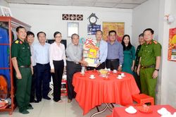 Đảng, Nhà nước luôn chăm lo người có công, gia đình chính sách