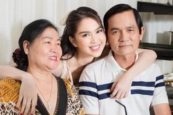 Mối quan hệ giữa Ngọc Trinh với mẹ kế như thế nào?