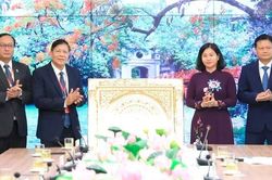 Bồi đắp truyền thống đoàn kết giữa Hà Nội - Viêng Chăn