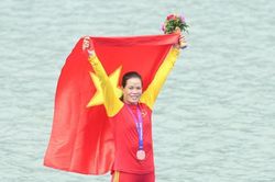 Phạm Thị Huệ xuất sắc vào tứ kết rowing Olympic 2024