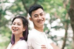 Cặp chị em là diễn viên quen mặt của VFC Huyền Trang - Duy Khánh