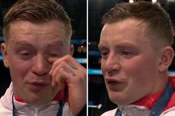 Siêu sao bơi lội khóc nức nở vì trượt HCV Olympic đầu tiên cho đoàn thể thao Anh