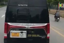 Xe Limousine lạng lách, chèn ép gây mất an toàn giao thông