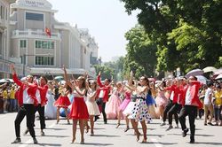 10.000 người tham dự 'Ngày hội văn hóa vì hòa bình' kỷ niệm 70 năm Ngày giải phóng Thủ đô