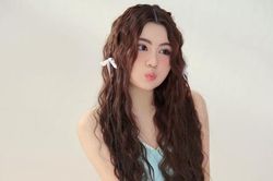 Con gái Quyền Linh đẹp tựa thiên thần trong sinh nhật tuổi 16