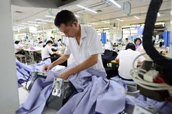Gỡ khó cho công nghiệp chế biến chế tạo nửa cuối năm